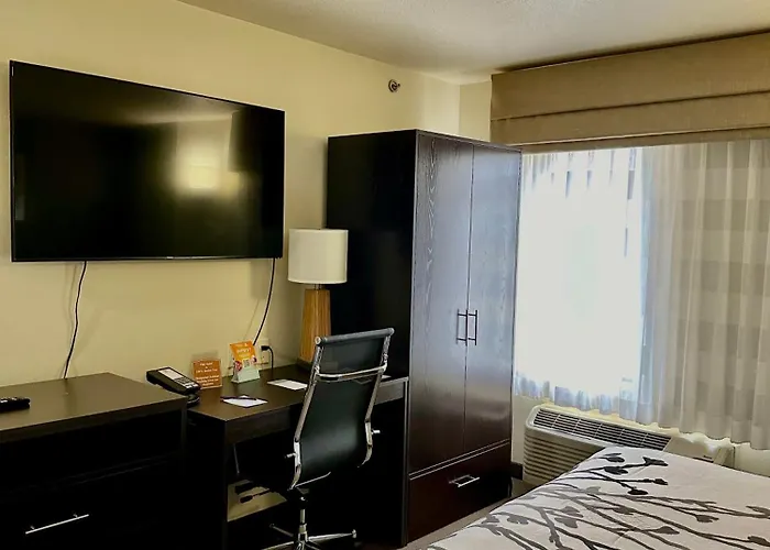 Sleep & I-44 Hotel