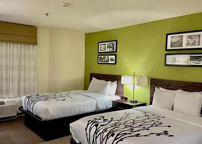 Hotel Sleep & I-44 Tulsa