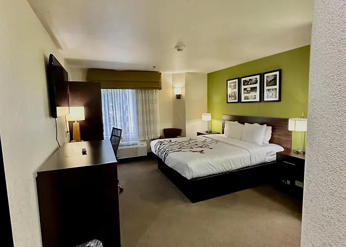 Sleep & I-44 Hotel Tulsa