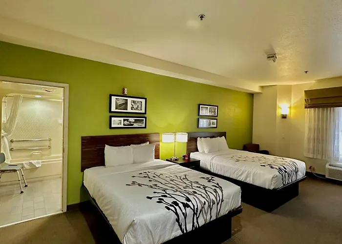 Sleep & I-44 Hotel Tulsa