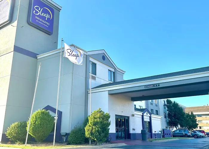 Sleep & I-44 Hotel 4*