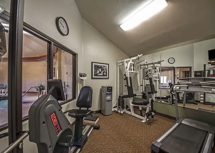 Sleep & I-44 Hotel 4*