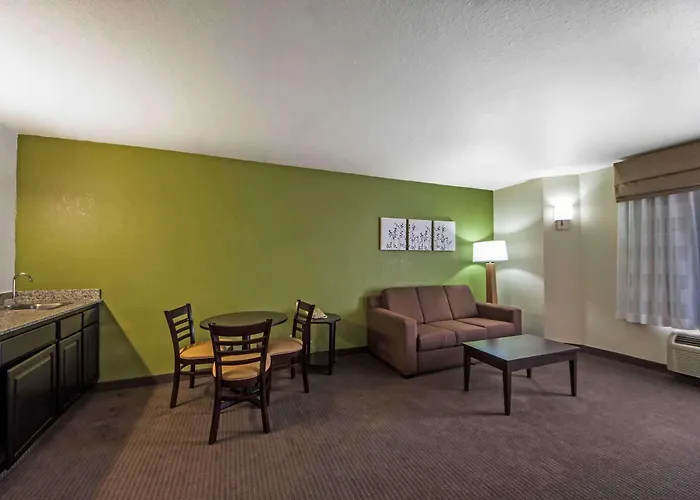 Sleep & I-44 Hotel Tulsa