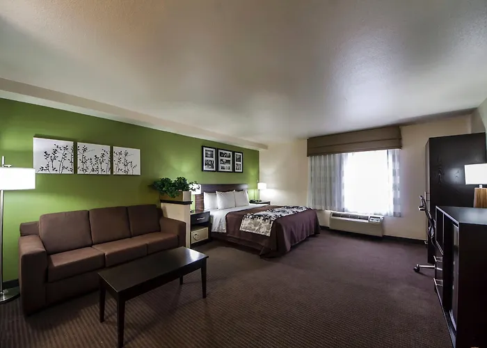 Sleep & I-44 Hotel 4*